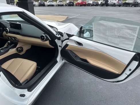 New 2026 MAZDA MX-5 Miata RF Grand Touring RWD image 12
