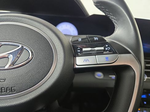 Used 2023 Hyundai Elantra SEL w/ Convenience Package image 16