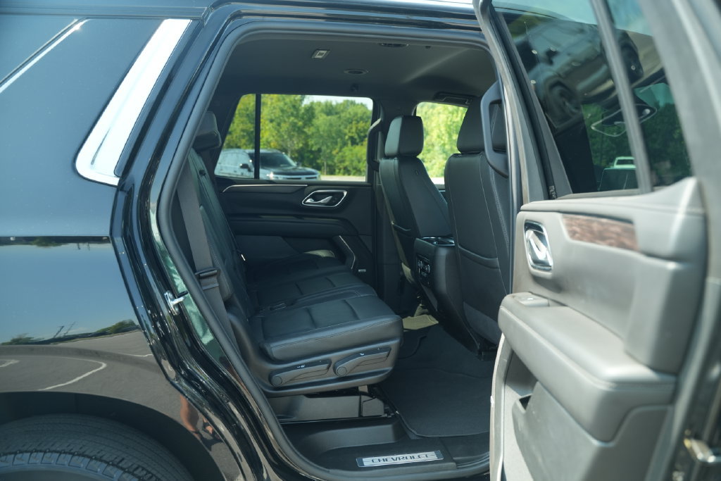 Used 2024 Chevrolet Tahoe LT AWD/4WD image 24