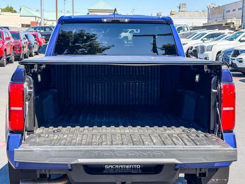 Used 2025 Toyota Tacoma TRD Sport AWD/4WD image 25