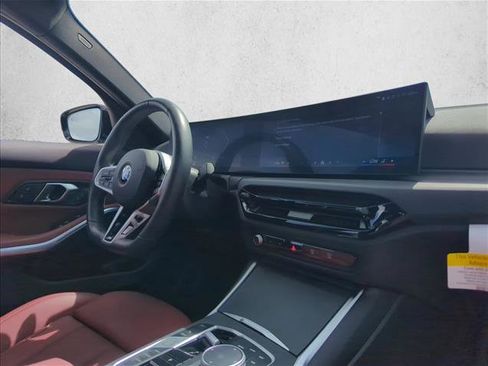 Used 2025 BMW 330i Sedan w/ M Sport Package image 24