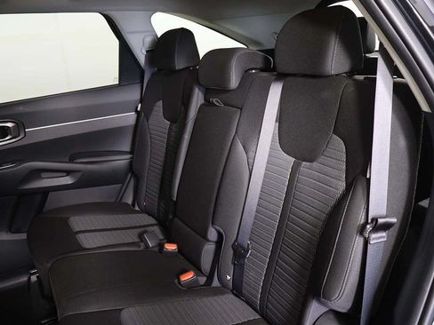 Used 2025 Kia Sorento LX FWD image 26
