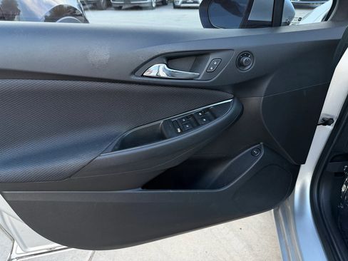 Used 2019 Chevrolet Cruze LT w/ Convenience Package FWD image 10