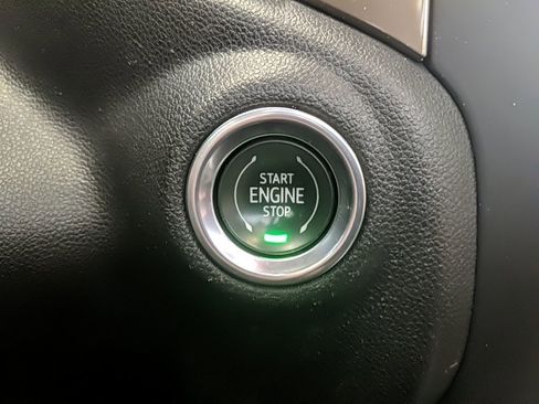 Used 2021 Chevrolet Silverado 1500 High Country w/ Technology Package image 28