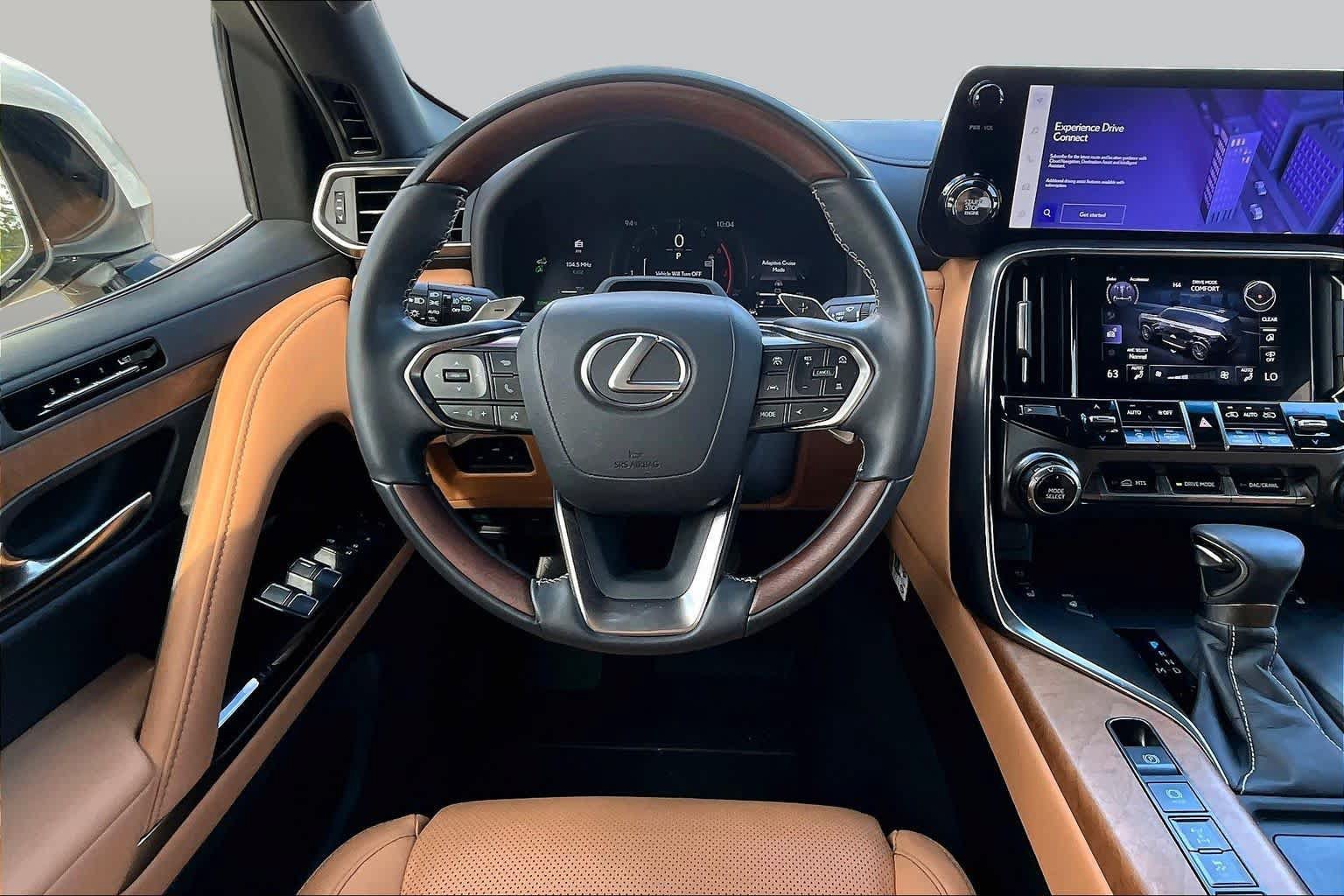 Used 2025 Lexus LX 600 4WD w/ Accessory Package (2T) image 6