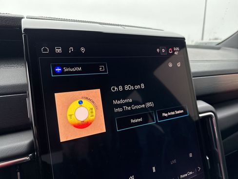 Certified 2025 GMC Yukon Denali image 16