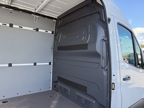 New 2026 Mercedes-Benz Sprinter 2500 image 25
