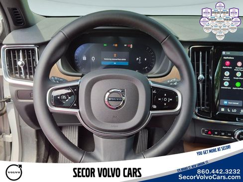 Used 2025 Volvo V90 B6 Cross Country Plus AWD/4WD image 19