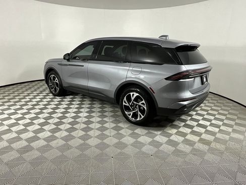 Used 2025 Lincoln Nautilus Premier w/ Jet Appearance Package image 3