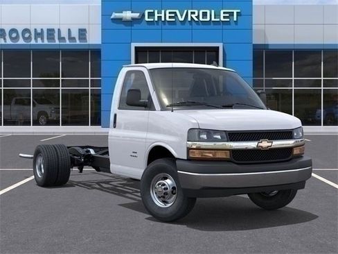 New 2025 Chevrolet Express 3500 w/ Power Convenience Package image 7