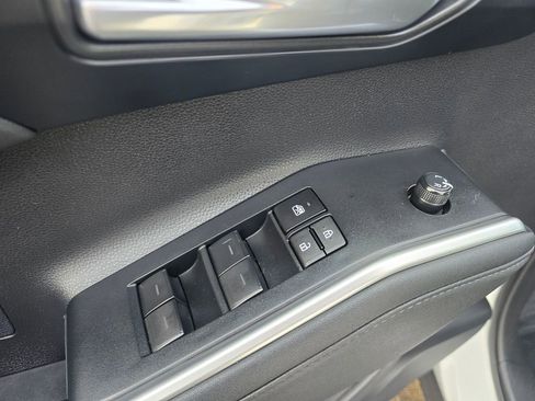 Used 2023 Toyota Highlander XSE image 16