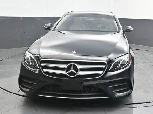 Used 2020 Mercedes-Benz E 350 E 350 w/ Parking Assistance Package image 2