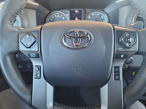 Used 2020 Toyota Tacoma TRD Sport w/ Technology Package image 13