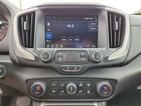 Used 2024 GMC Terrain SLT image 20