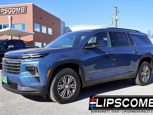 New 2026 Chevrolet Traverse LT w/ Driver Confidence Package image 14