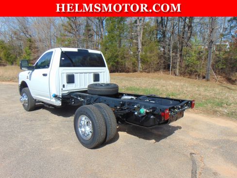 New 2026 RAM 3500 Tradesman AWD/4WD image 6