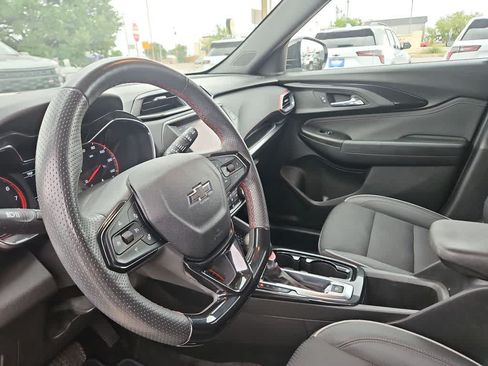 Used 2023 Chevrolet TrailBlazer RS AWD/4WD image 10