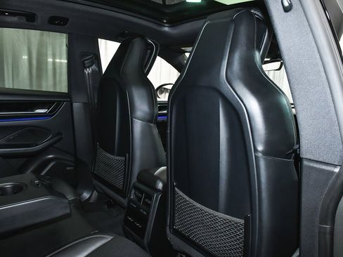 Used 2025 Porsche Macan 4 Electric image 53