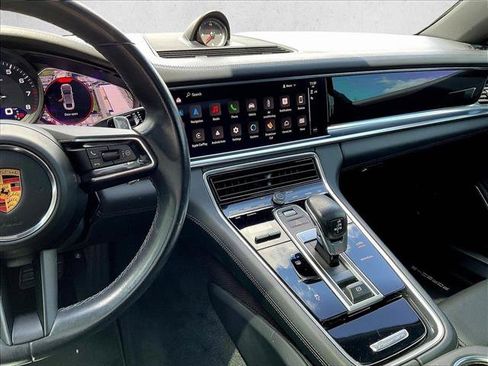 Used 2023 Porsche Panamera image 8