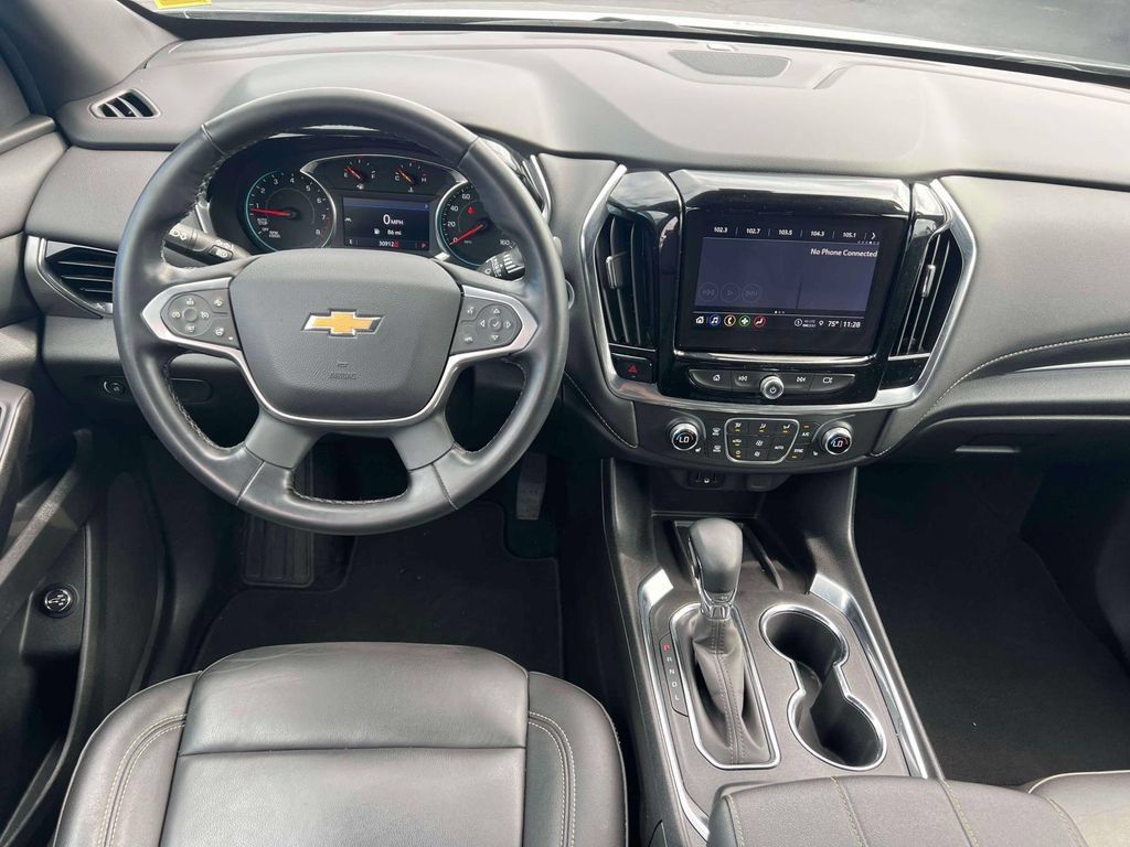 Used 2023 Chevrolet Traverse LT AWD/4WD image 12