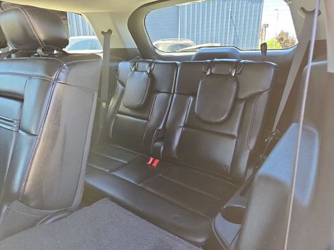 Used 2022 Ford Explorer XLT w/ Equipment Group 202A AWD/4WD image 34