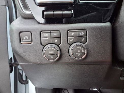 New 2026 Chevrolet Silverado 3500 High Country w/ High Country Premium Package AWD/4WD image 21