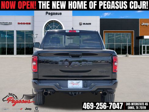 New 2026 RAM 1500 Express AWD/4WD image 5