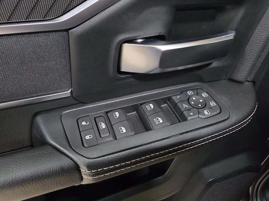 New 2027 RAM 3500 Big Horn AWD/4WD image 15