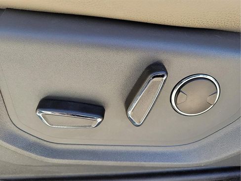 Used 2020 Ford Expedition Limited image 15