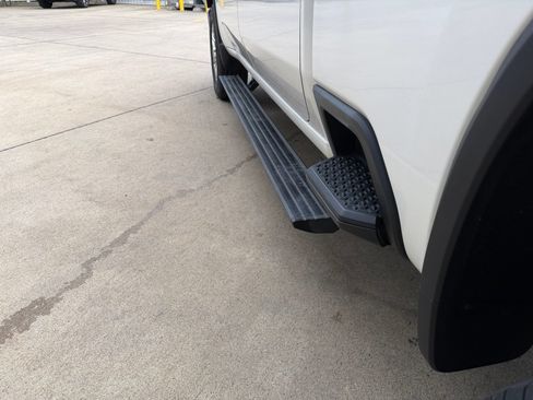 Used 2022 Chevrolet Silverado 2500 High Country AWD/4WD image 36
