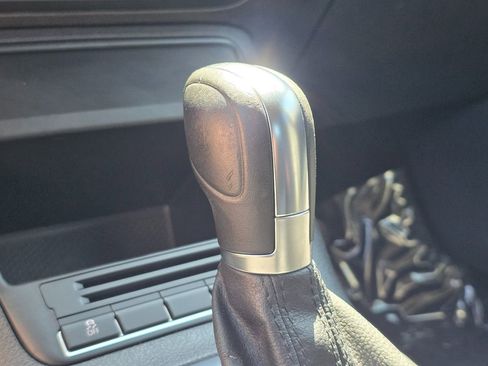 Used 2014 Volkswagen Tiguan S image 31