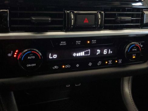 Used 2025 Nissan Pathfinder SV FWD image 20