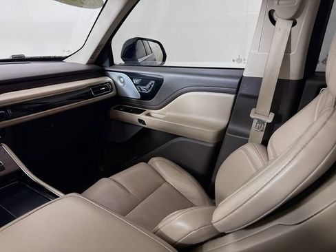 Used 2021 Lincoln Aviator Reserve w/ Equipment Group 202A image 27