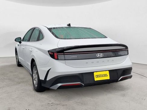 Certified 2025 Hyundai Sonata SE image 3