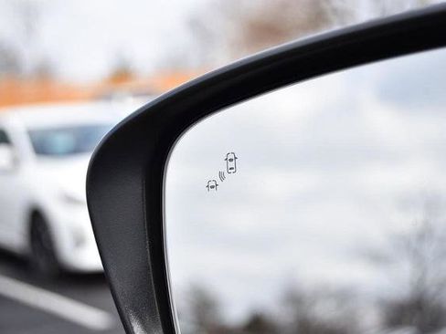 Certified 2024 Nissan Frontier SV w/ Technology Package image 13