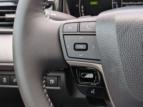 Used 2026 Toyota Camry SE FWD image 21