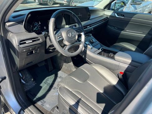 Used 2023 Hyundai Palisade Limited FWD image 10