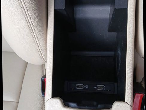 Used 2018 Mercedes-Benz GLA 250 GLA 250 Sport Utility 4D image 32