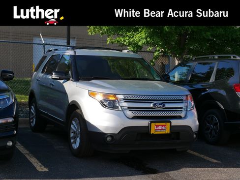 Used 2015 Ford Explorer XLT w/ Equipment Group 202B AWD/4WD image 1