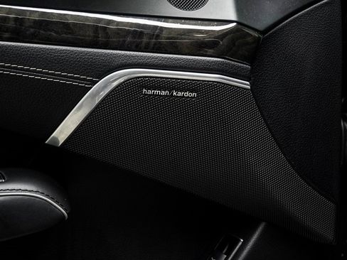 Used 2014 Mercedes-Benz SL 550 image 37