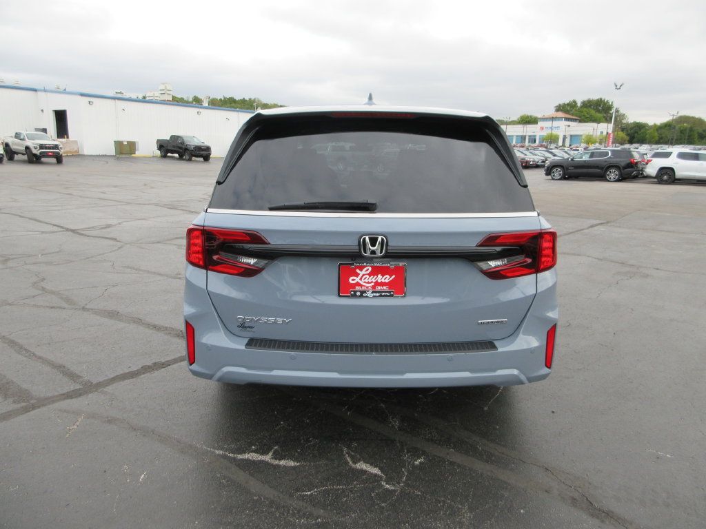 Used 2025 Honda Odyssey Touring image 7
