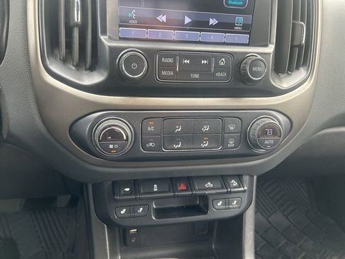 Used 2015 Chevrolet Colorado Z71 image 26