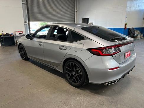 Used 2023 Honda Civic Sport Touring image 5