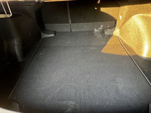 Used 2025 Toyota Corolla SE image 48