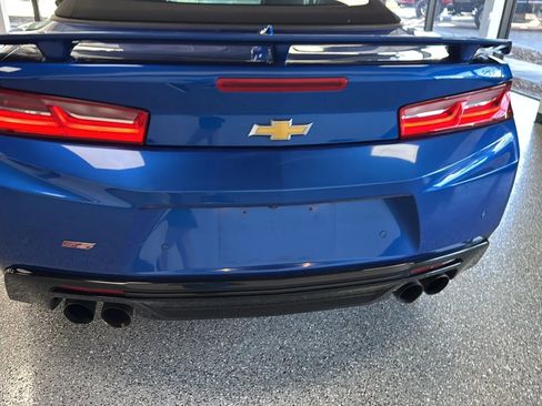 Used 2018 Chevrolet Camaro SS RWD image 36