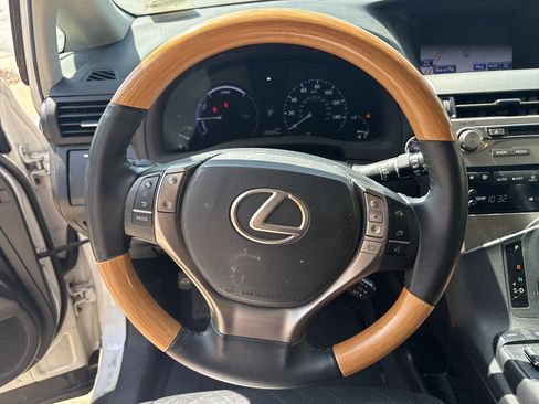Used 2015 Lexus RX 450h AWD image 17