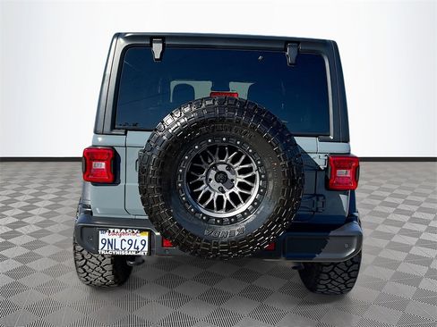 Used 2024 Jeep Wrangler Sport S image 6