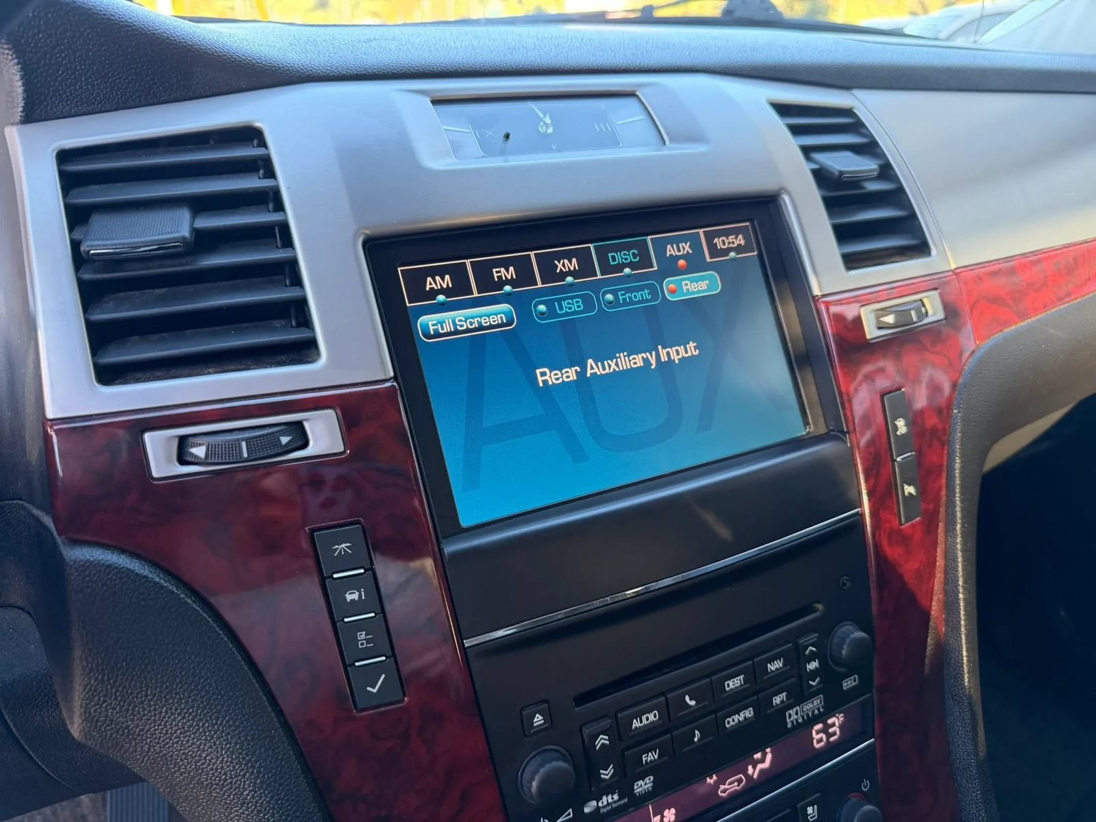 Used 2011 Cadillac Escalade EXT Luxury AWD/4WD image 35