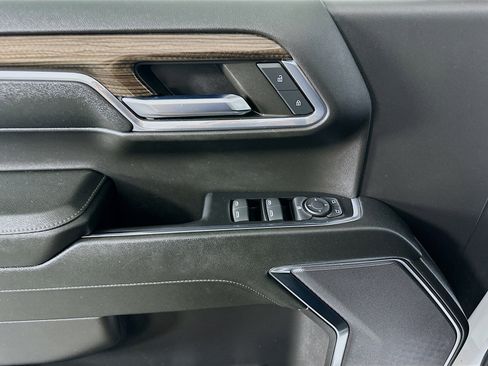 Used 2024 Chevrolet Silverado 1500 LT image 15