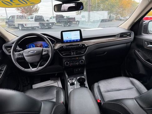 Used 2020 Ford Escape Titanium w/ Titanium Premium Package 2.0 image 9